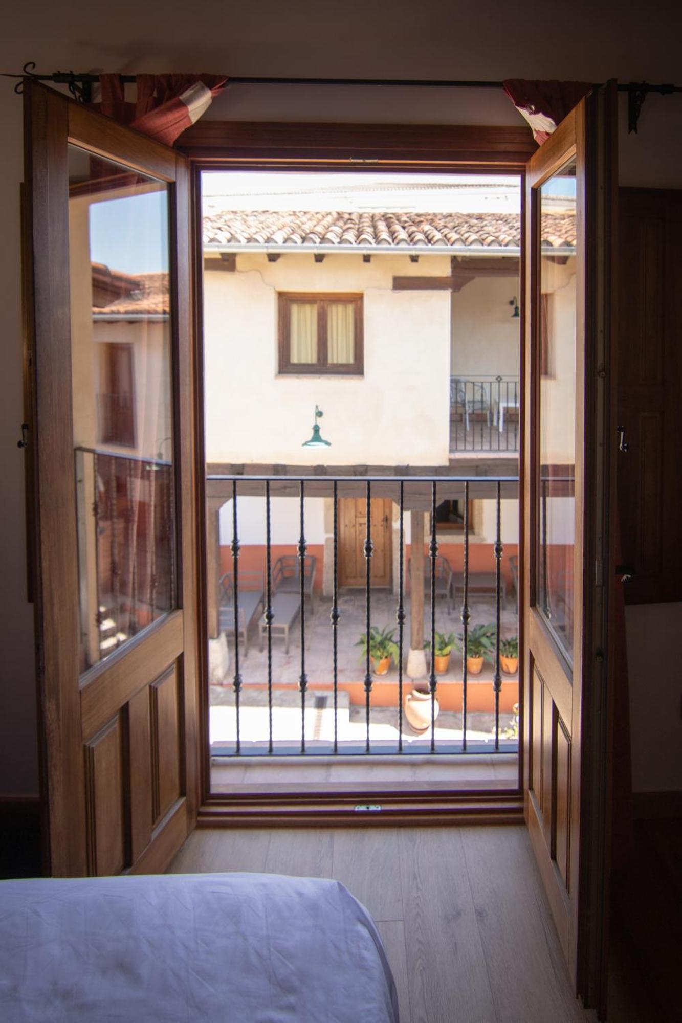 Hospedium Hotel Rural Abadia De Yuste Cuacos De Yuste Esterno foto