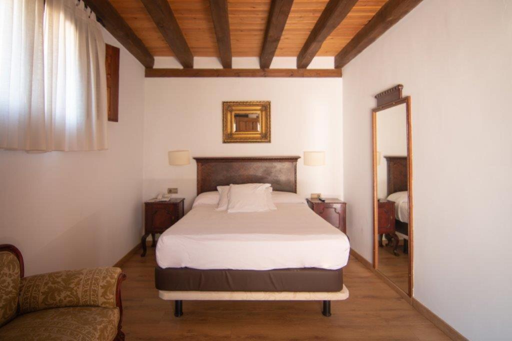 Hospedium Hotel Rural Abadia De Yuste Cuacos De Yuste Esterno foto