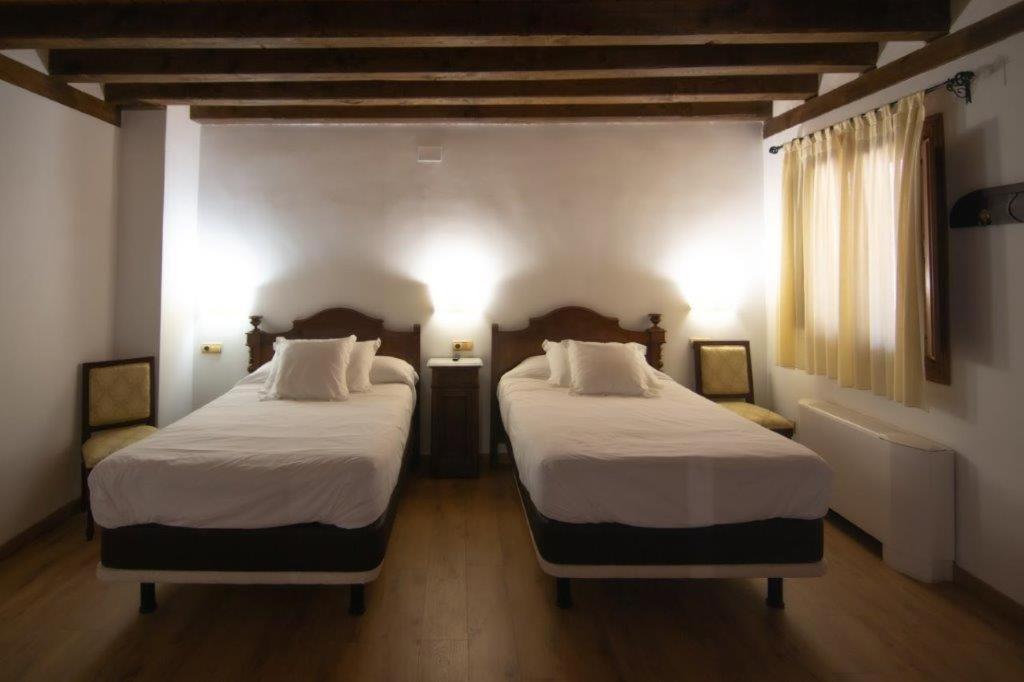 Hospedium Hotel Rural Abadia De Yuste Cuacos De Yuste Esterno foto