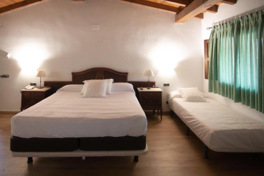 Hospedium Hotel Rural Abadia De Yuste Cuacos De Yuste Esterno foto