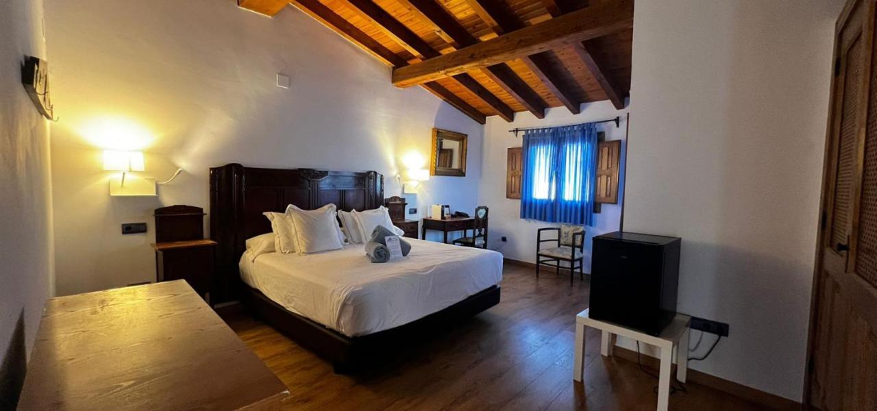 Hospedium Hotel Rural Abadia De Yuste Cuacos De Yuste Esterno foto