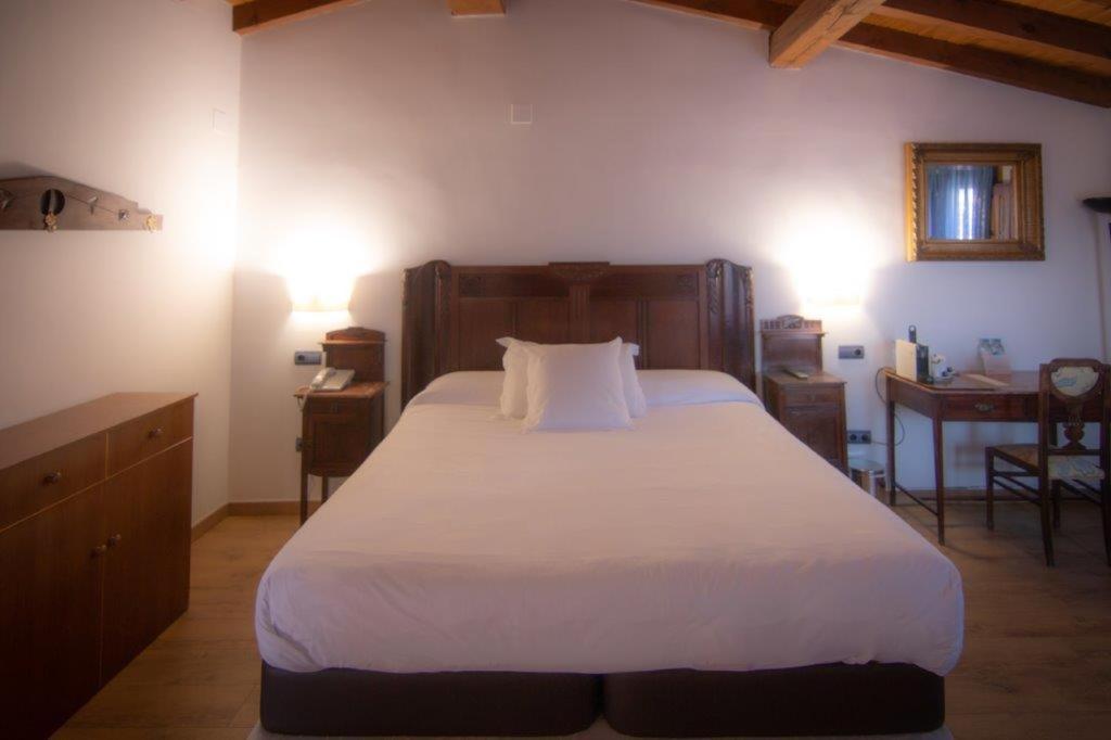 Hospedium Hotel Rural Abadia De Yuste Cuacos De Yuste Esterno foto