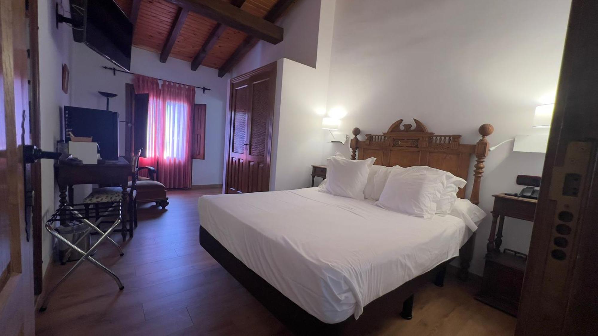 Hospedium Hotel Rural Abadia De Yuste Cuacos De Yuste Esterno foto